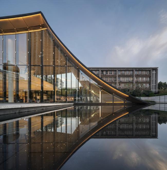 BIM建筑|交错时空 | 可以浏览的城市展厅 / 天华建筑设计