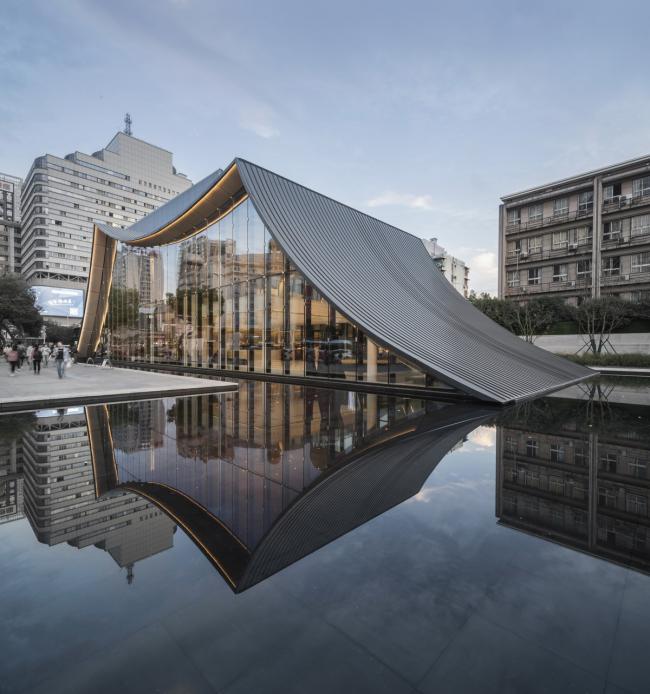 BIM建筑|交错时空 | 可以浏览的城市展厅 / 天华建筑设计