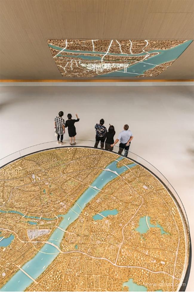 BIM建筑|交错时空 | 可以浏览的城市展厅 / 天华建筑设计