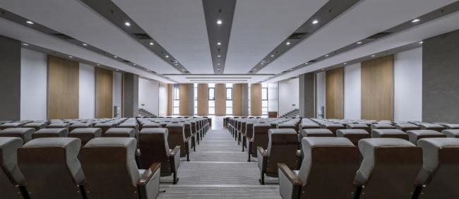 BIM建筑|清华年夜学法学院藏书楼 / KOKAISTUDIOS