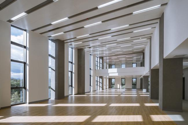 BIM建筑|清华年夜学法学院藏书楼 / KOKAISTUDIOS