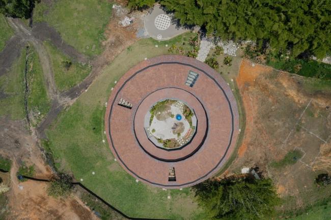 BIM建筑|蒙特梭利幼儿园，年夜天然中的月光宝盒 / Estudio Transversal