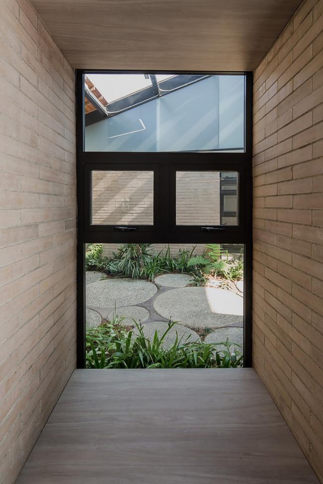 BIM建筑|蒙特梭利幼儿园，年夜天然中的月光宝盒 / Estudio Transversal