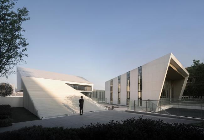 BIM建筑|致敬欧几里得 ∣ 旭辉银盛泰 铂悦 · 凤犀台生涯艺术馆 / 天华建筑设计