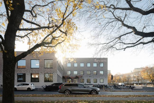 BIM建筑|保存场合记忆——Tiunda 中小黉舍 / C.F. Møller