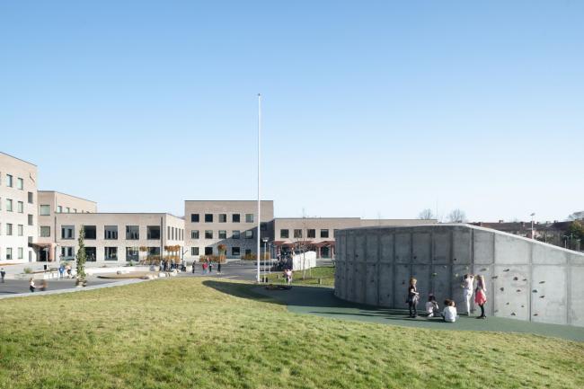 BIM建筑|保存场合记忆——Tiunda 中小黉舍 / C.F. Møller