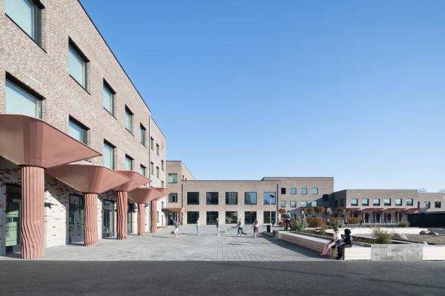 BIM建筑|保存场合记忆——Tiunda 中小黉舍 / C.F. Møller