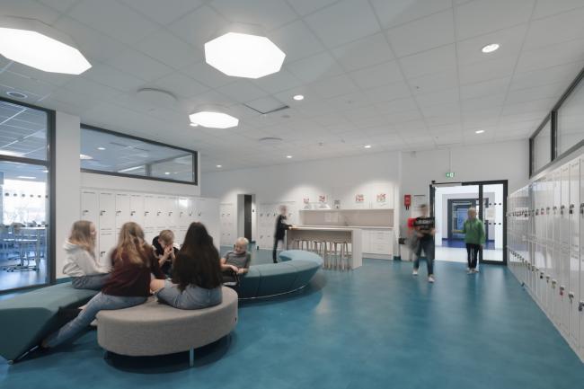 BIM建筑|保存场合记忆——Tiunda 中小黉舍 / C.F. Møller