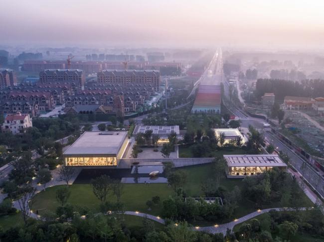 BIM建筑|普罗幻想国艺术文化中间 / 建言建筑