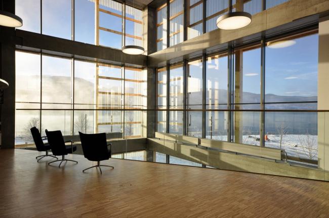 BIM建筑|傲然矗立，引航明灯：挪威船埠“灯塔之家” / Børve Borchsenius Arkitekter