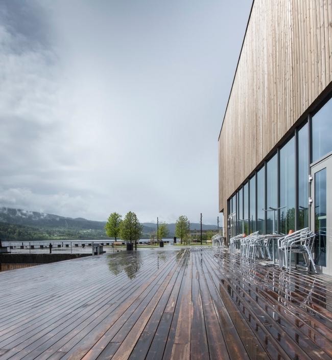 BIM建筑|傲然矗立，引航明灯：挪威船埠“灯塔之家” / Børve Borchsenius Arkitekter