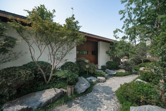 BIM建筑|侘寂之美，以无为有：福州首建国仕府温泉会馆 / 成执设计