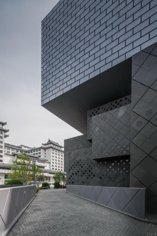 BIM建筑|摄影：北京嘉德艺术中间 / 杨斌