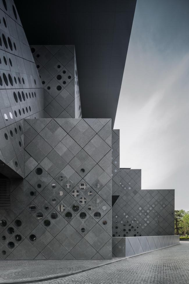 BIM建筑|摄影：北京嘉德艺术中间 / 杨斌