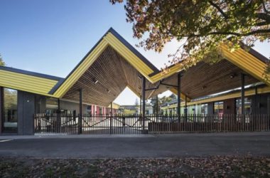 BIM建筑|弗里曼海湾黉舍，新西兰 / RTA Studio-BIM建筑网