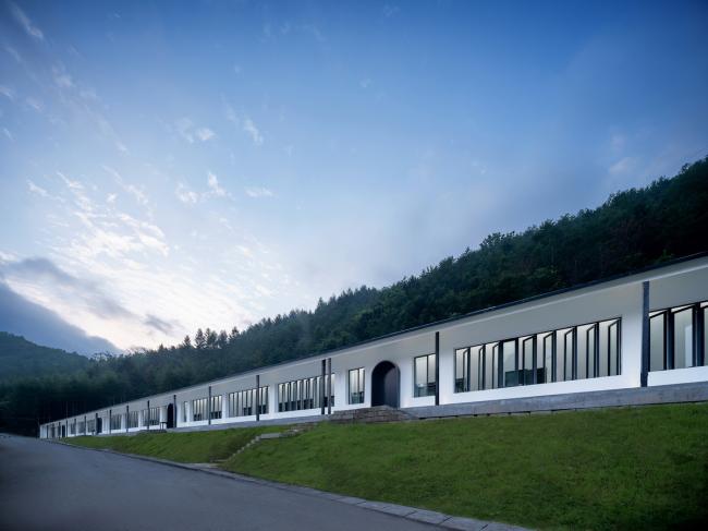 BIM建筑|秦岭山下百米食堂 / STUDIO QI