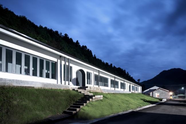 BIM建筑|秦岭山下百米食堂 / STUDIO QI