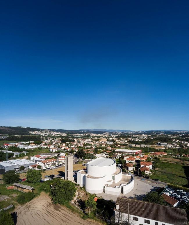 BIM建筑|神圣而纯粹的精力空间：拉加雷斯教堂 / FCC Arquitectura