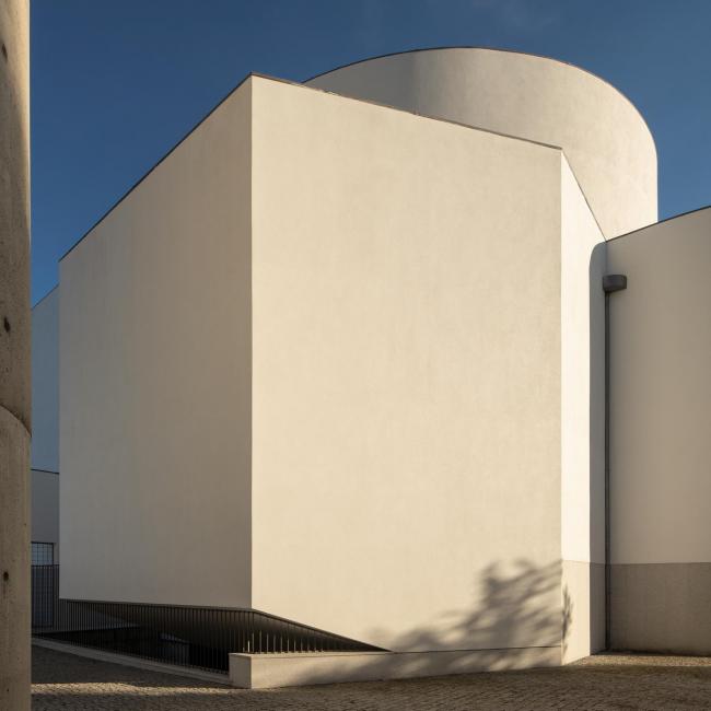 BIM建筑|神圣而纯粹的精力空间：拉加雷斯教堂 / FCC Arquitectura