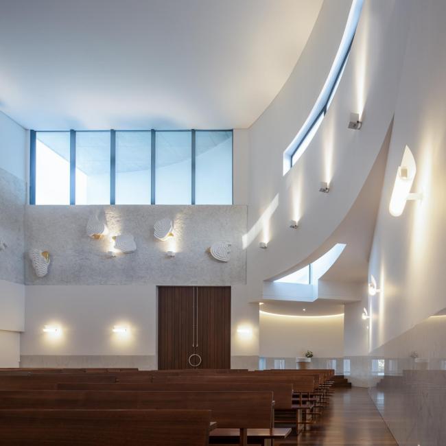 BIM建筑|神圣而纯粹的精力空间：拉加雷斯教堂 / FCC Arquitectura