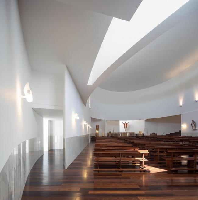 BIM建筑|神圣而纯粹的精力空间：拉加雷斯教堂 / FCC Arquitectura