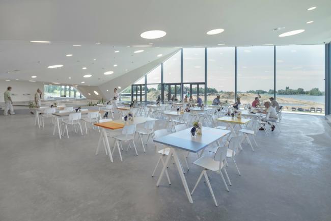 BIM建筑|湿地景不雅里的年夜地艺术雕塑：荷兰 Biesbosch 博物馆岛 / Studio Marco Vermeulen