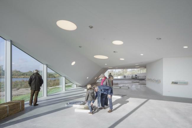 BIM建筑|湿地景不雅里的年夜地艺术雕塑：荷兰 Biesbosch 博物馆岛 / Studio Marco Vermeulen