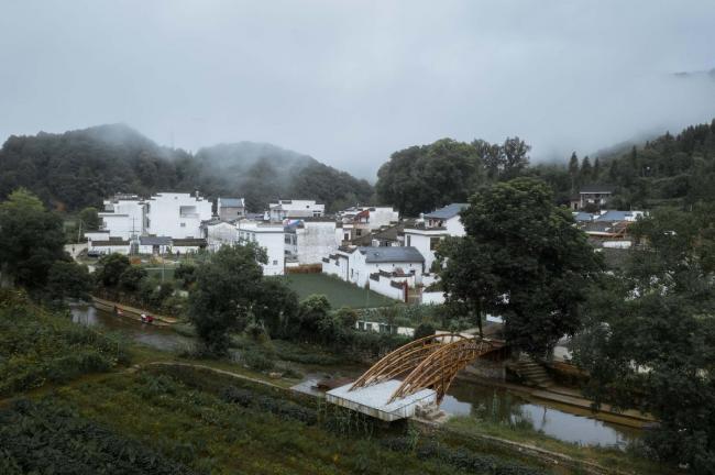 BIM建筑|悬岸飞桥 / 来建筑设计工作室