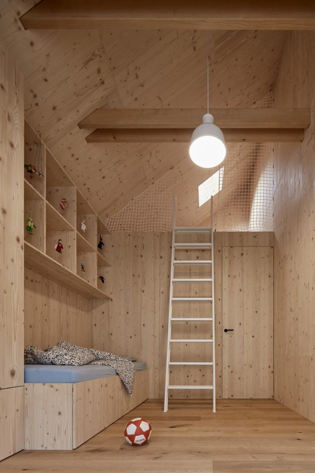 BIM建筑|富于童趣的白色小房子：布拉格度假屋 / Atelier 111 Architekti