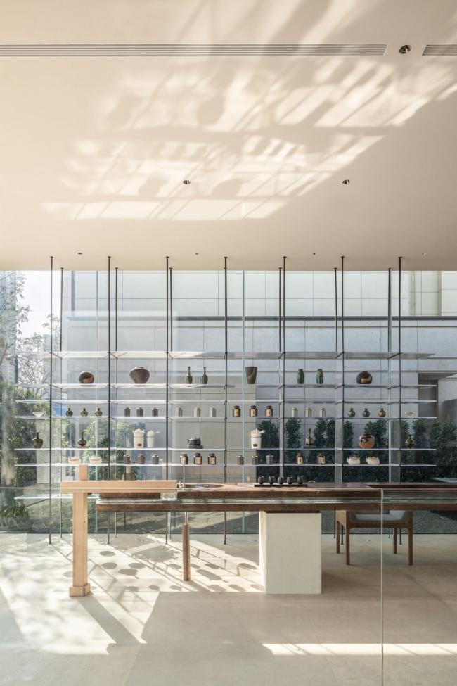 BIM建筑|湖泊下阅读，树影行过的时间 / 水相设计