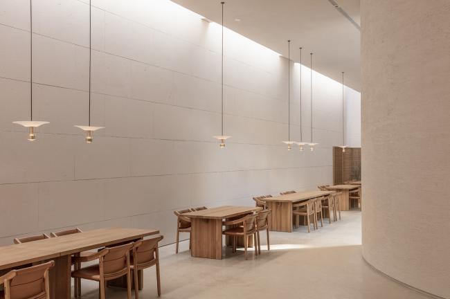 BIM建筑|湖泊下阅读，树影行过的时间 / 水相设计