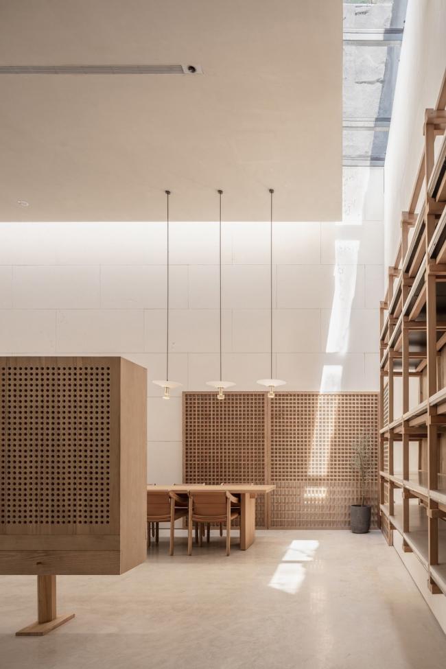 BIM建筑|湖泊下阅读，树影行过的时间 / 水相设计