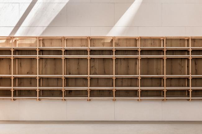 BIM建筑|湖泊下阅读，树影行过的时间 / 水相设计