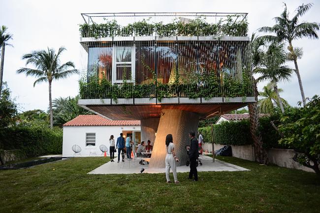 BIM建筑|几何写意的混凝土雕塑：太阳轨迹住宅 / Christian Wassmann