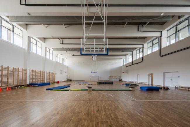 BIM建筑|植入森林——德布勒森国际学校 / BORD建筑工作室