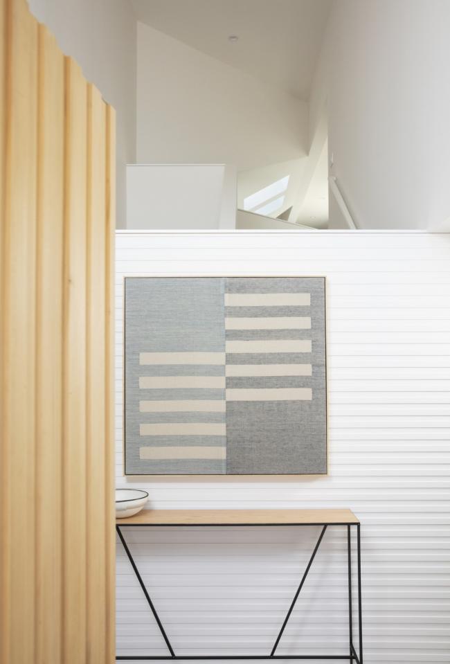 BIM建筑|跳脱的不规则几何形状：洛杉矶海滩避暑住宅 / Blue Truck Studio