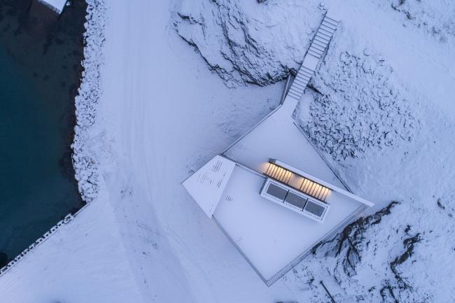 BIM建筑|守护峡湾的巨石：冰岛东博尔加峡湾游客中心 / Andersen & Sigurdsson Architects