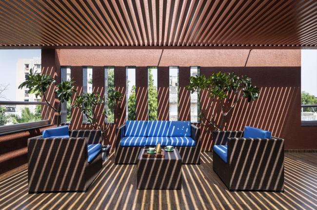 BIM建筑|如火一般热情，如耕牛般内敛：印度“红盒子”之家 / The Grid Architects