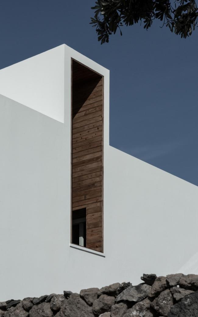 BIM建筑|于现实的包围中仰望天空：葡萄牙 NVC 住宅 / Salworks