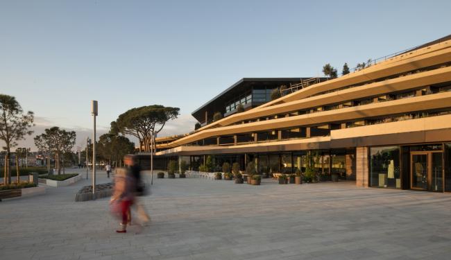 BIM建筑|曲折叠退，纵享海天一色：罗维尼公园大酒店 / 3LHD