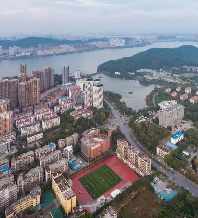 BIM建筑|稳重内敛，透着古典之美的清水红砖雕塑：黄石市群艺馆 / 中南建筑设计院