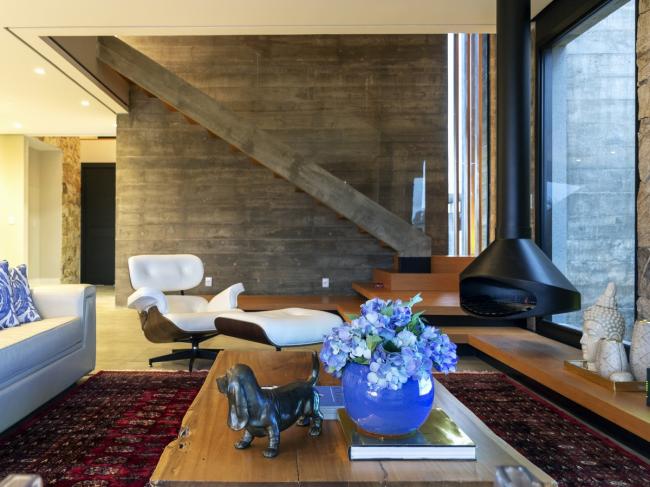 BIM建筑|闲暇静坐，赏湖冥想：77号房子 / Aunic Arquitetos