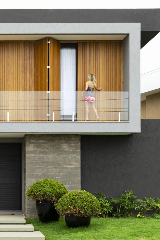 BIM建筑|闲暇静坐，赏湖冥想：77号房子 / Aunic Arquitetos