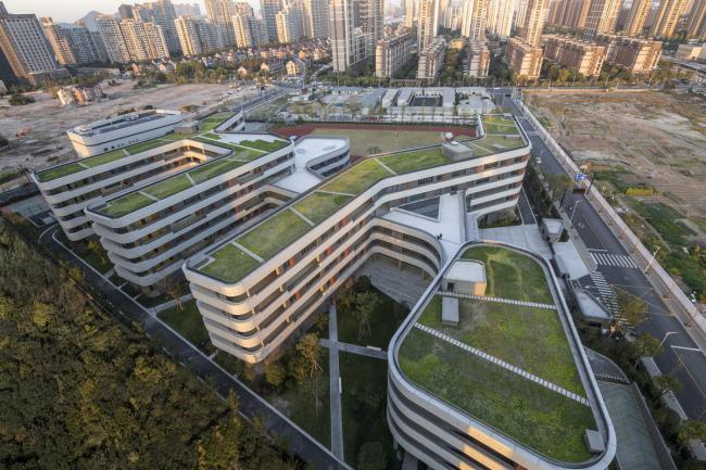 BIM建筑|漂浮的立体校园——浙江大学教育学院附属中学 / 浙江大学建筑设计研究院有限公司