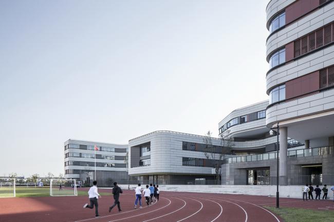 BIM建筑|漂浮的立体校园——浙江大学教育学院附属中学 / 浙江大学建筑设计研究院有限公司