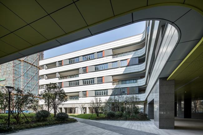 BIM建筑|漂浮的立体校园——浙江大学教育学院附属中学 / 浙江大学建筑设计研究院有限公司