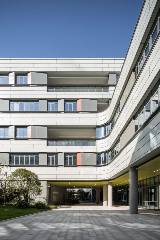 BIM建筑|漂浮的立体校园——浙江大学教育学院附属中学 / 浙江大学建筑设计研究院有限公司