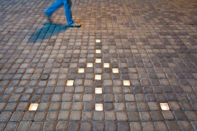 BIM建筑|簇拥嵌套的三角草坡顶“小房子”——东拉脱维亚创意服务中心 / SAALS