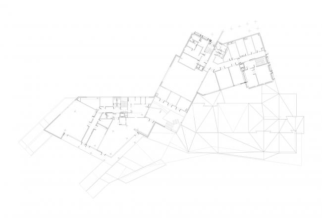 BIM建筑|簇拥嵌套的三角草坡顶“小房子”——东拉脱维亚创意服务中心 / SAALS