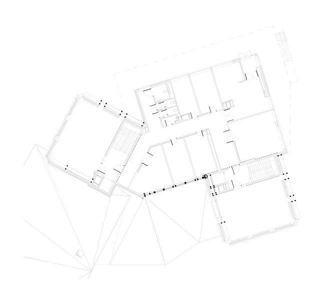 BIM建筑|簇拥嵌套的三角草坡顶“小房子”——东拉脱维亚创意服务中心 / SAALS